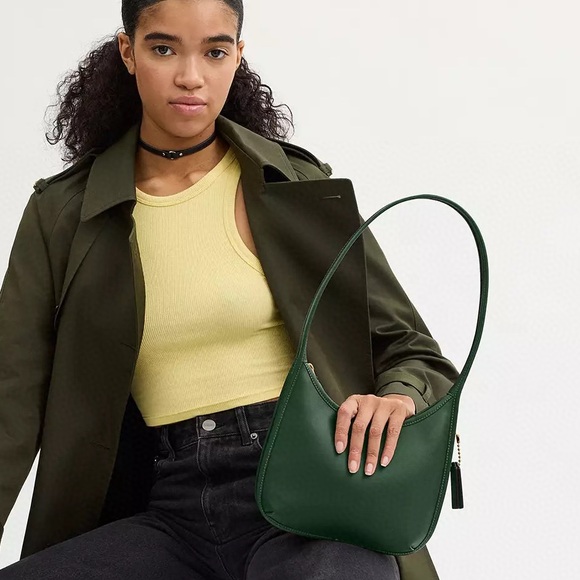 Coach Curve Zip Shoulder Bag in Brass/Hunter Green Glovetanned Leather NWT - Picture 11 of 12